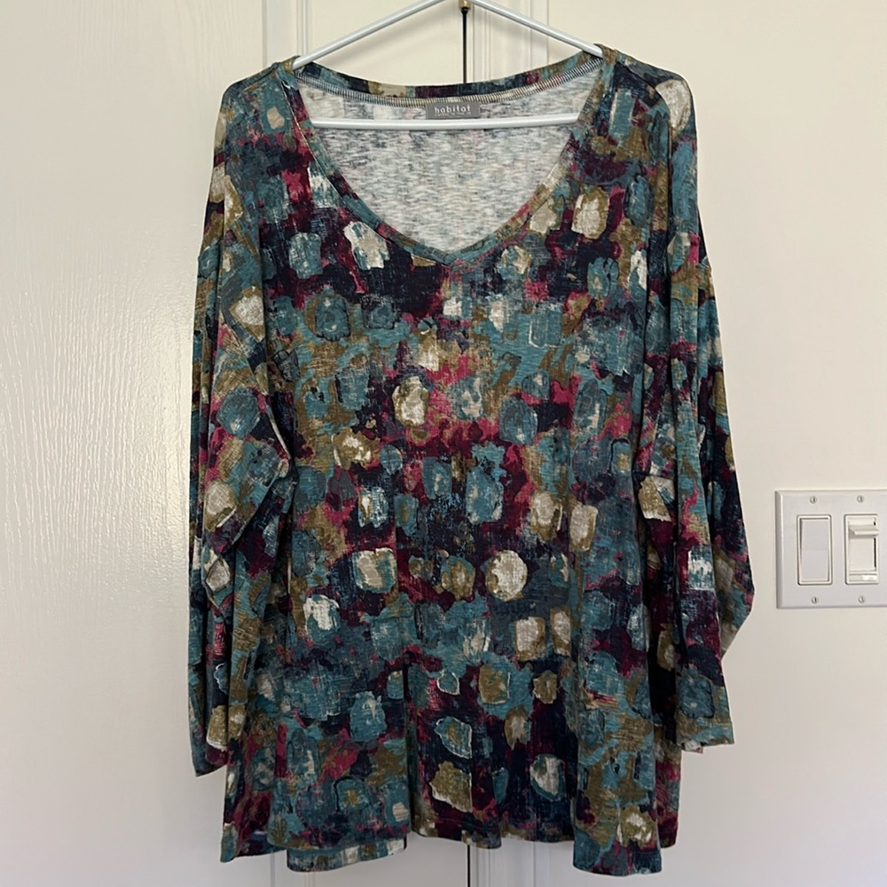 Habitat abstract print top